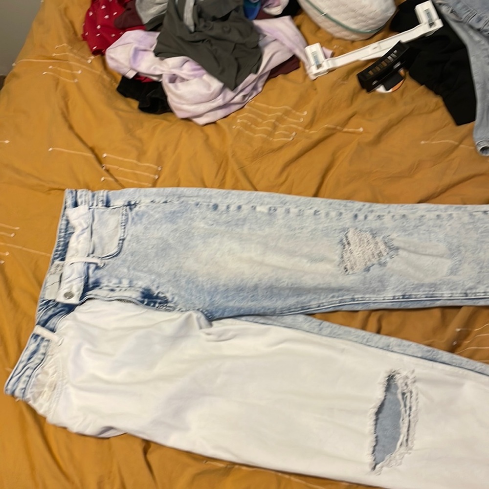 Women’s ripped jeans